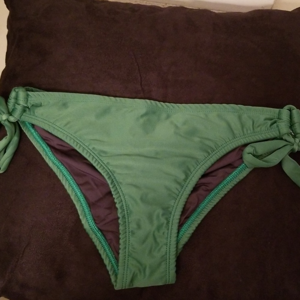 Bikini bottoms